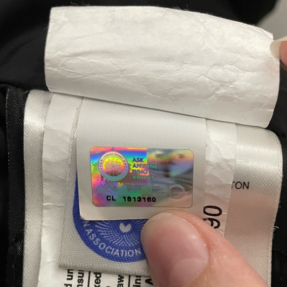 Women’s Canada Goose Montebello Parka - Picture 12 of 12